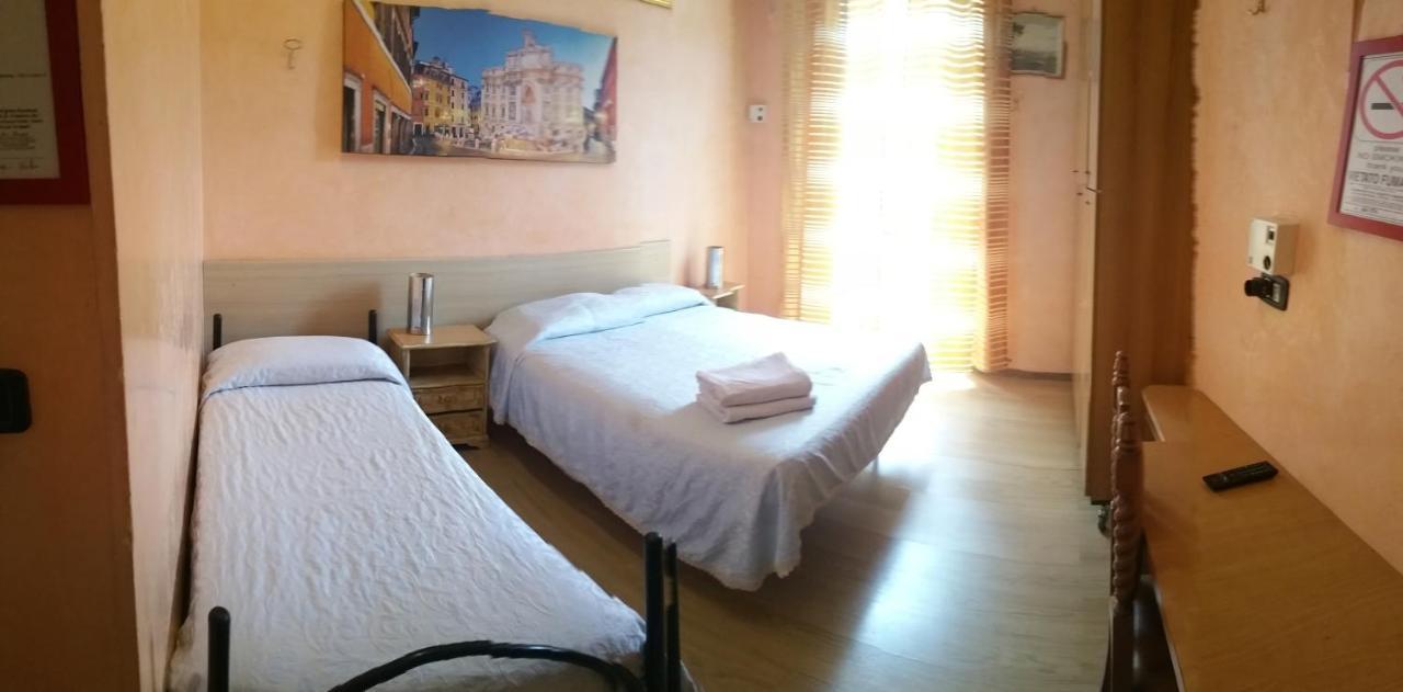 רומא Magic Place Guest House מראה חיצוני תמונה
