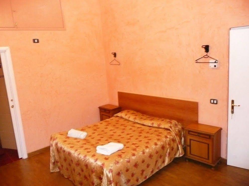 רומא Magic Place Guest House מראה חיצוני תמונה